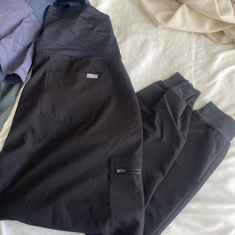 FIGS SCRUB BOTTOMS MATERNITY SZ XL COLOR BLACK